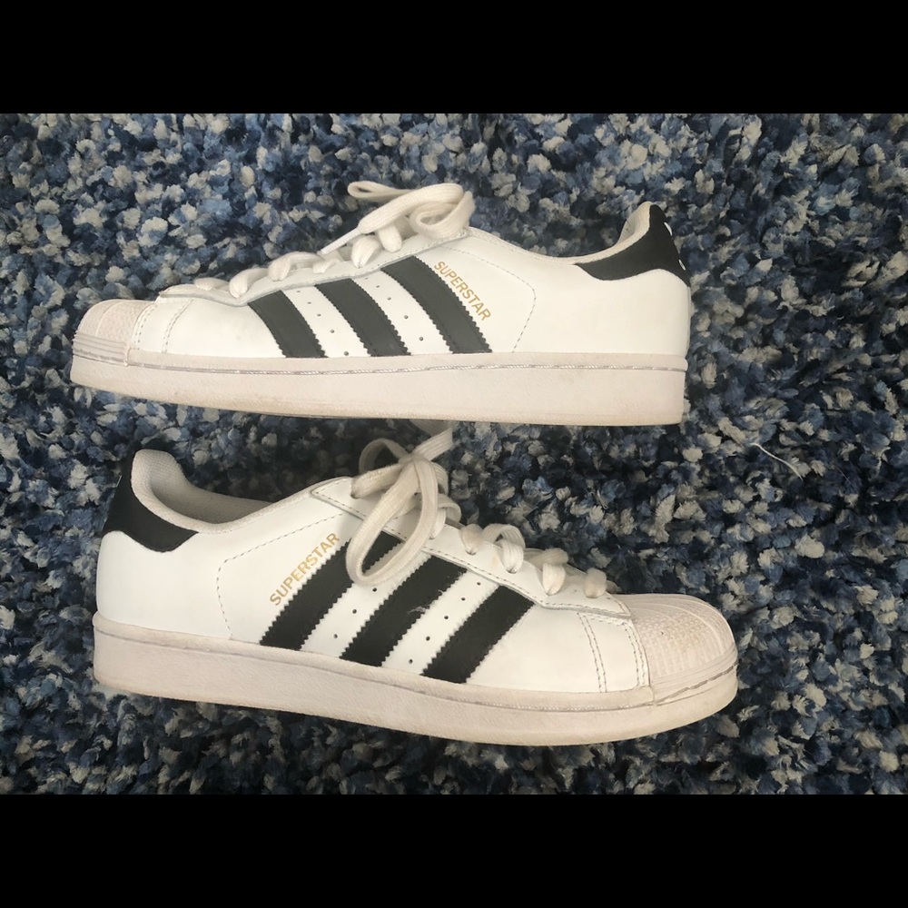 Adidas superstars